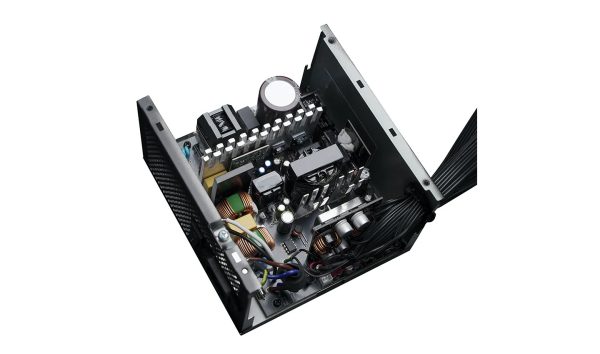 منبع تغذیه کامپیوتر دیپ کول مدل PM550D (نمای درون)