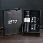 فلاسک مدل کادویی VACUUM FLASK SET گنجایش 0.5 لیتر (در بسته بندی)