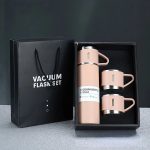 فلاسک مدل کادویی VACUUM FLASK SET گنجایش 0.5 لیتر (در بسته بندی)